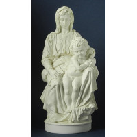 Sculptuur de Madonna van Bruges
